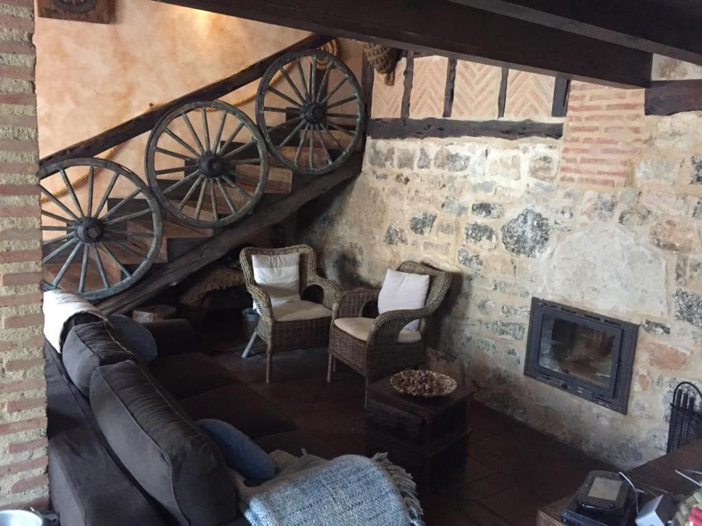 Casa Rural La Charolesa Aguilera Экстерьер фото